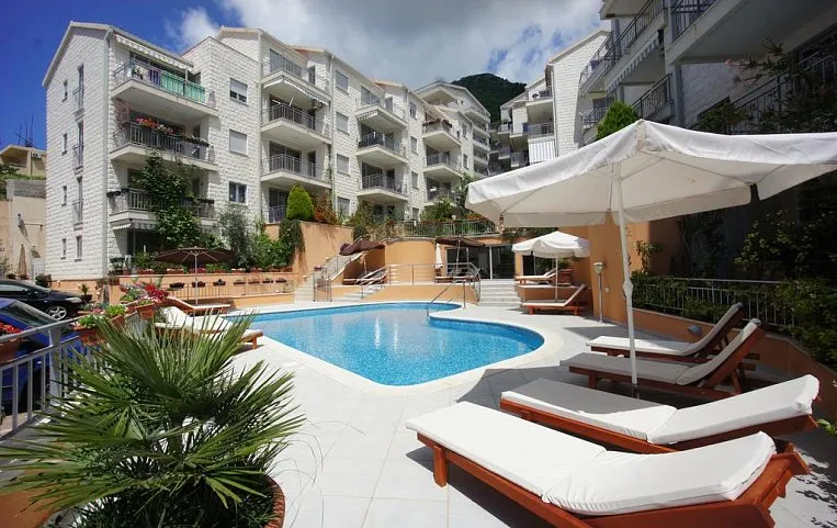 Petrovac Bay Апартаменты 3*