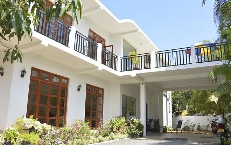 Araliya Blue Beach View Hotel 2*