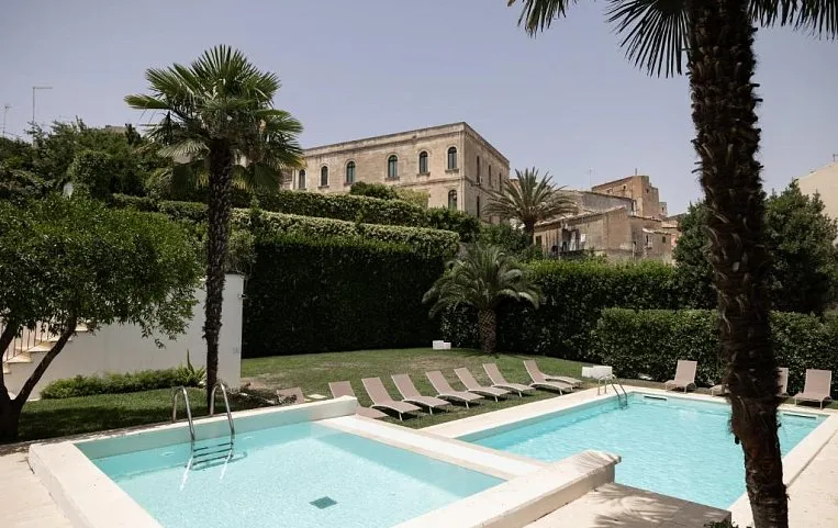 Villa Del Lauro 4*