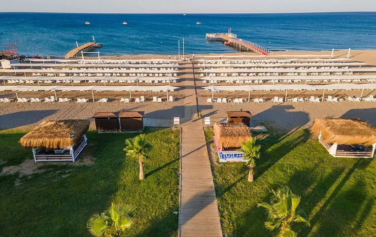 Euphoria Palm Beach Resort 5*