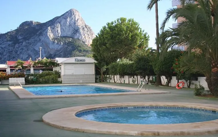 Esmeralda Apartments