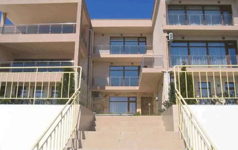 Brigantina 3*