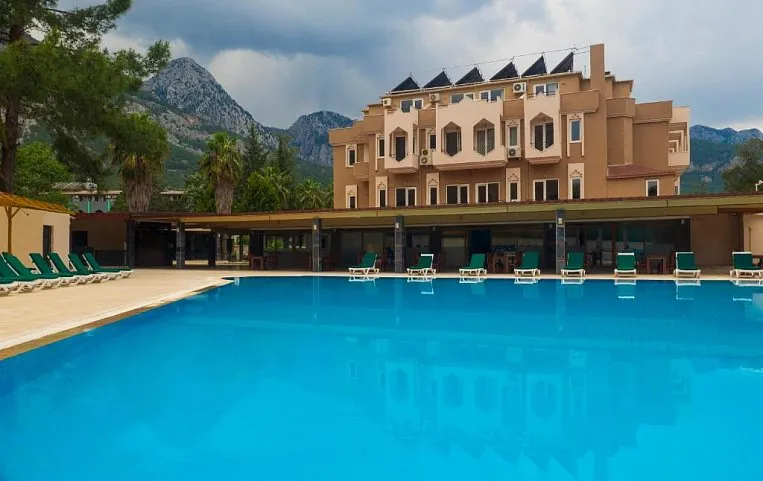 Alexius Beach Hotel 4*