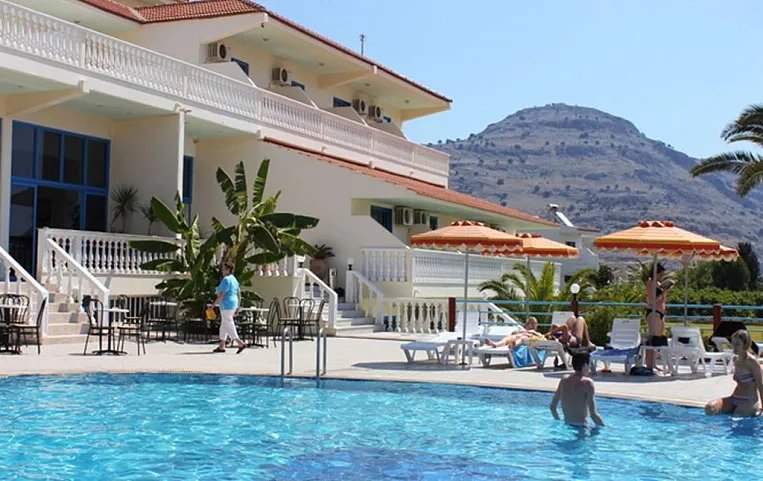 Kamari Beach Hotel 4*