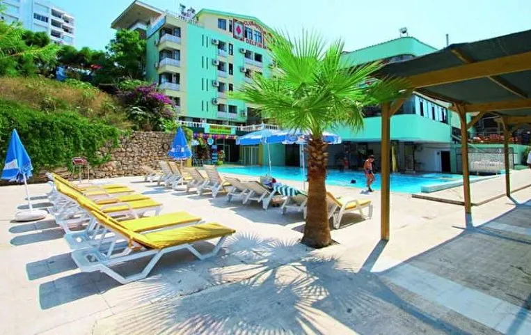 Club Hotel Delfino 4*