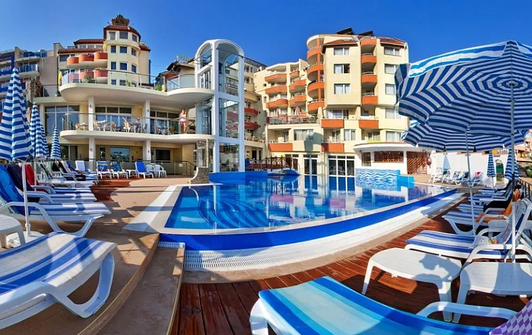 List Villa 4*