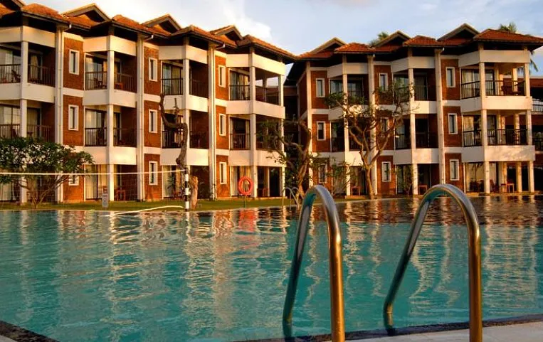Club Hotel Dolphin 4*