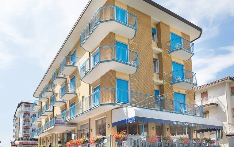 Azzorre & Antille Jesolo Hotel 3*