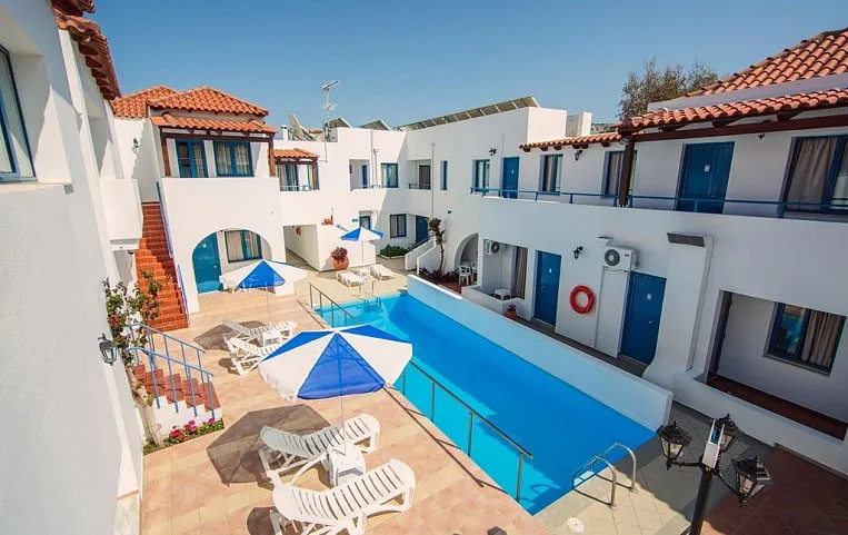 Iliana Apartments & Hotel 2*