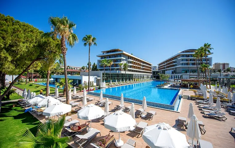 Barut Acanthus & Cennet 5*