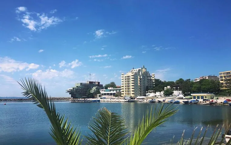 Interhotel Pomorie 3*