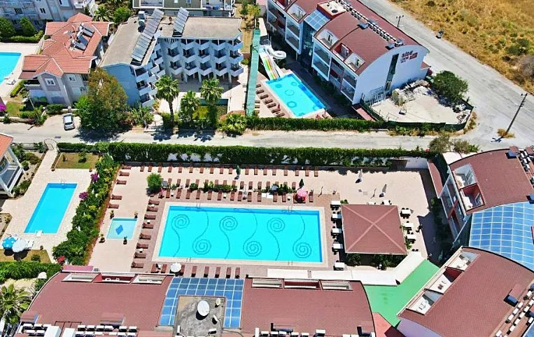 Side Legend Hotel 3*