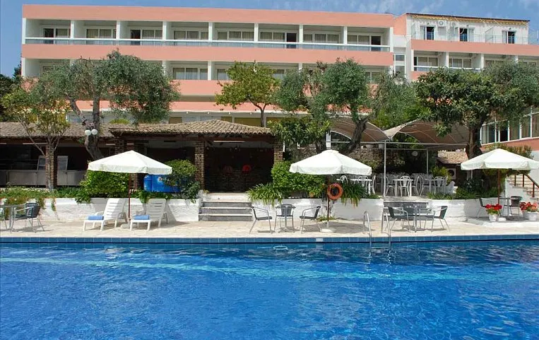 Alexandros Hotel 4*