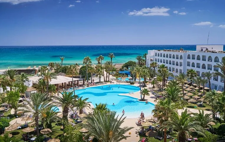 Nozha Beach Resort & Spa 4*