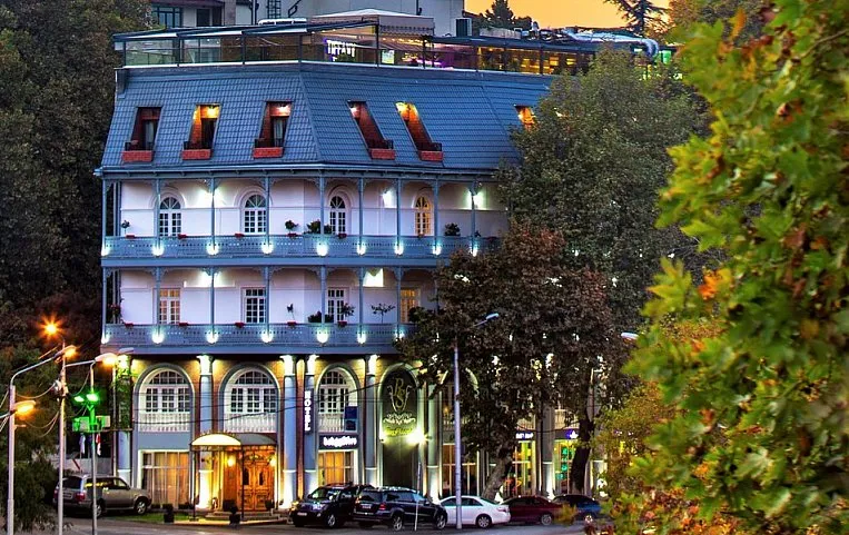 River Side 4*