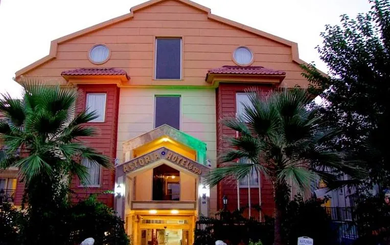Astoria Hotel & Spa 4*