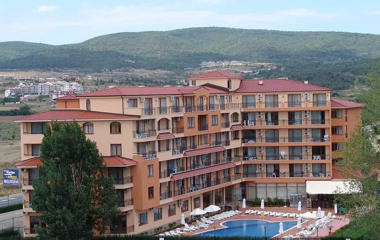 Happy Aparthotel 1*