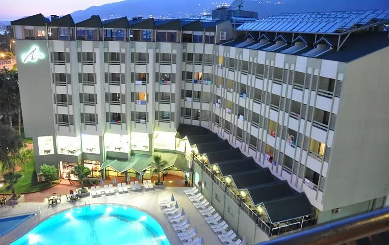 Ananas Hotel 4*