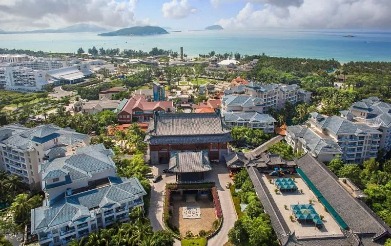 Swissotel Sanya Yalong Bay (Ex.Huayu Resort & Spa) 5*