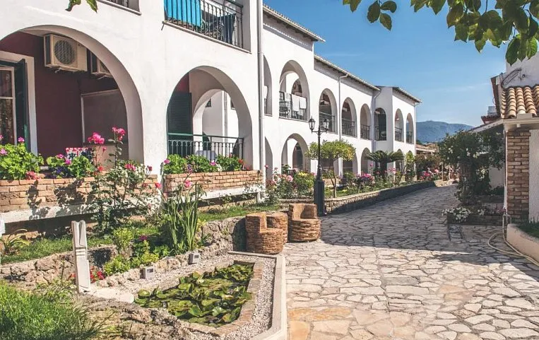 Iliada Beach Hotel 3*