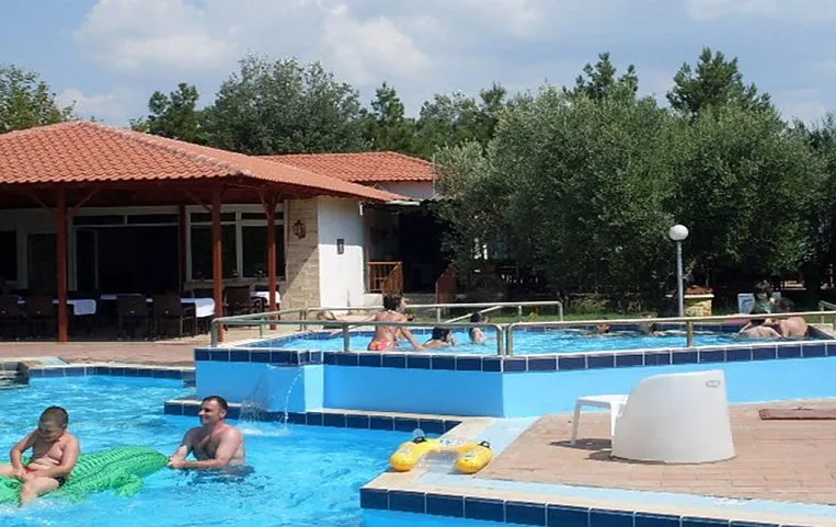 Kouyoni Bungalows Apartments