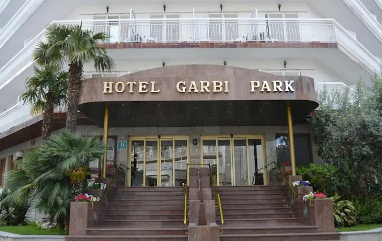 Garbi Park 3*