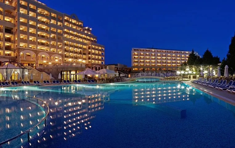 Sol Nessebar Palace 5*