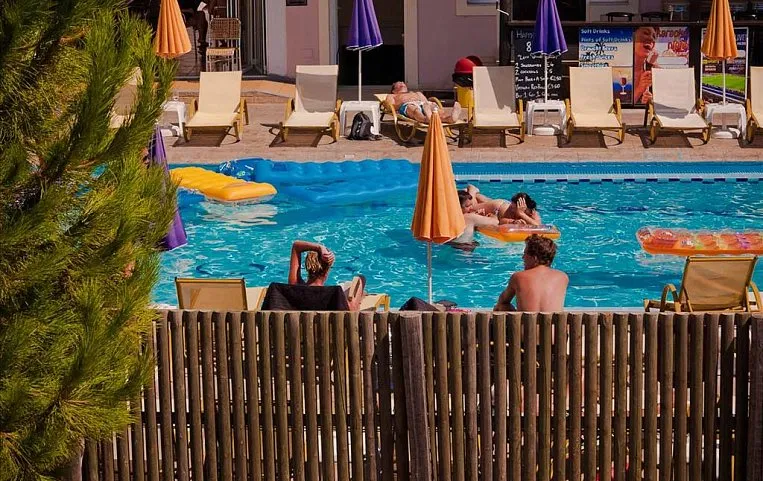 Canadian Hotel 3*