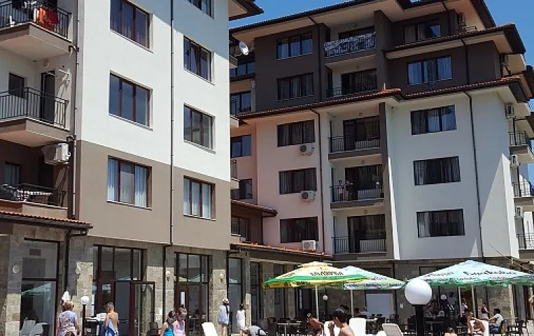 Arabella Apart  3*
