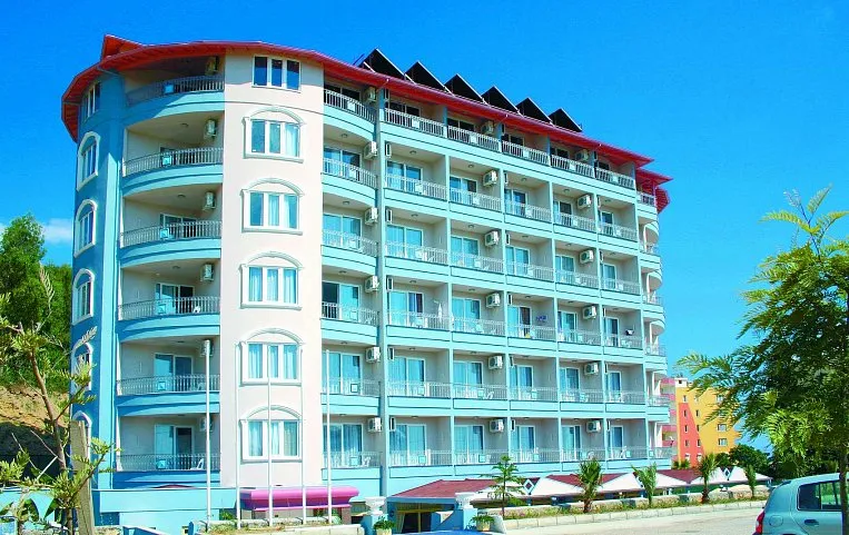 Holiday Line Beach Hotel 4*