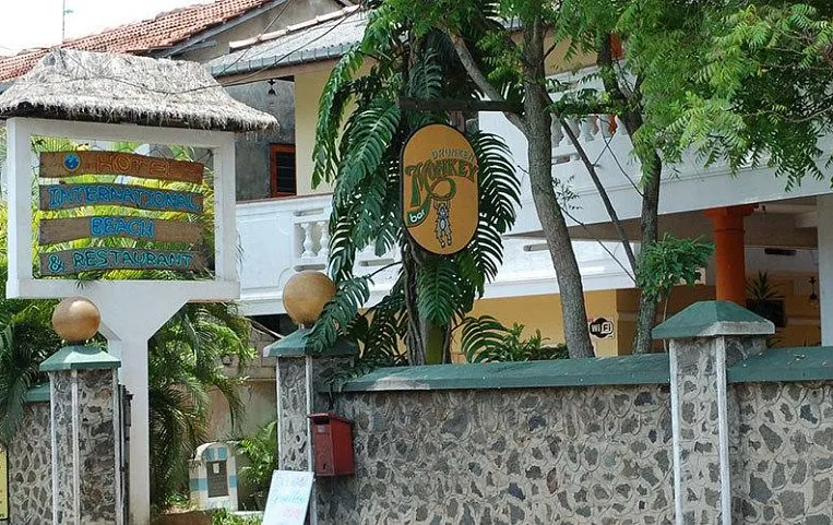 International Beach 1*