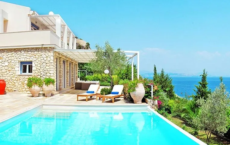 Kokkini Villa