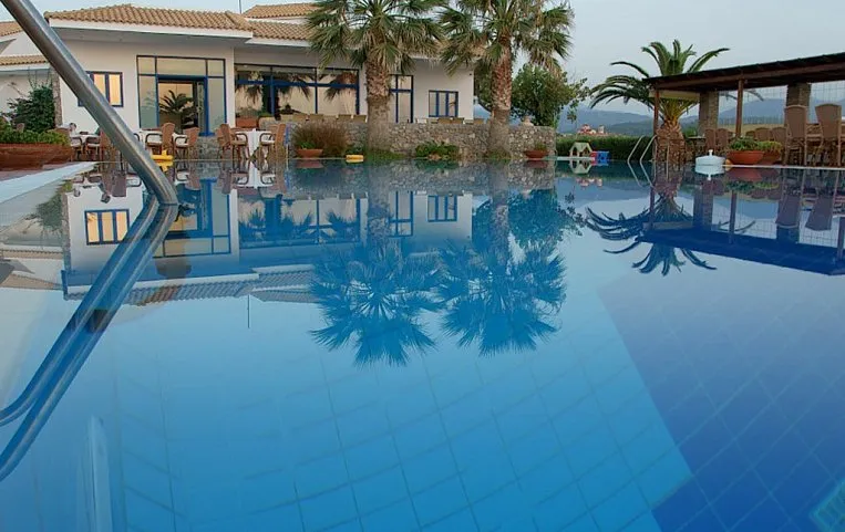 Oasis Messinia Hotel 3*