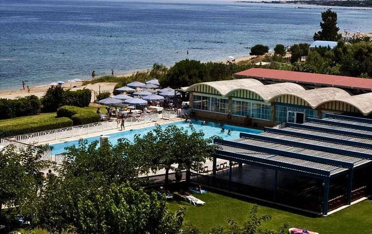 Golden Coast Hotel & Bungalows 4*
