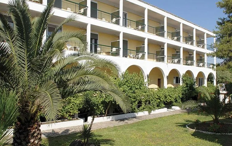 Feakio Hotel 2*