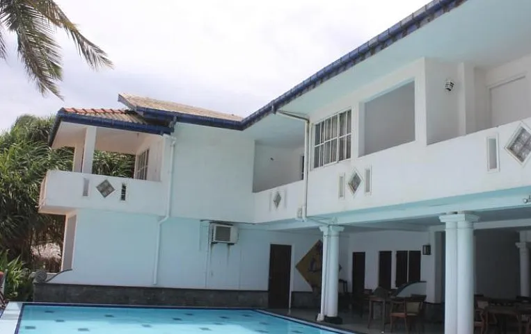 Nippon Villa Beach Resort 2*