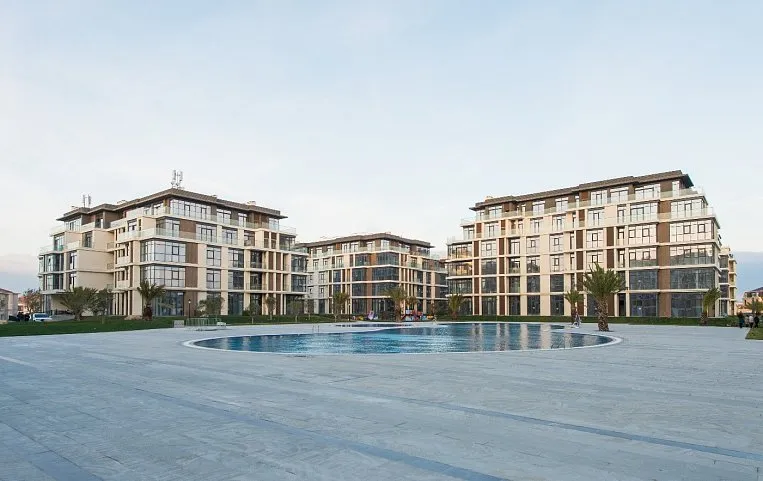 Sea Breeze Polo Residence