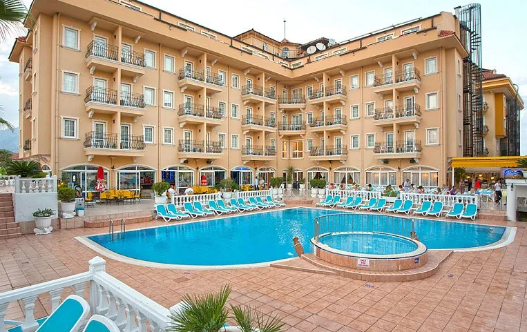 Sinatra Hotel 4*