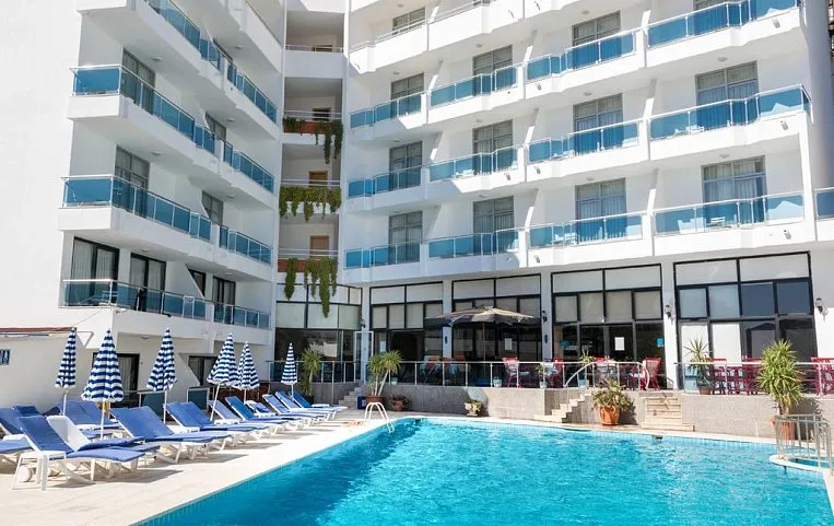 Ponz Hotel 3*