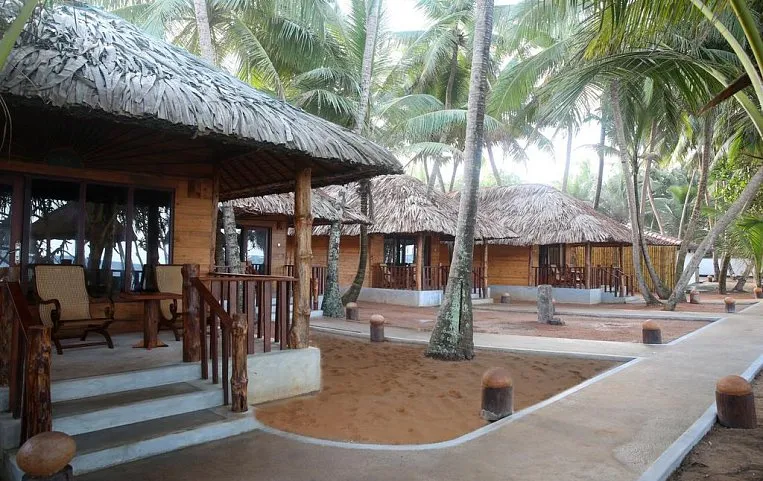 Thejan Beach Cabanas 4*