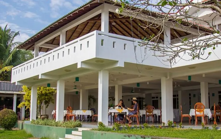 Riverside Araliya 3*