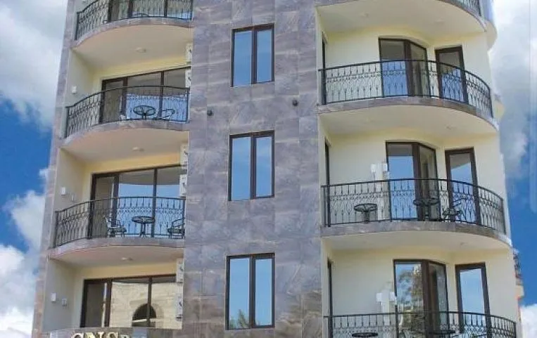 GNS Hotel 3*
