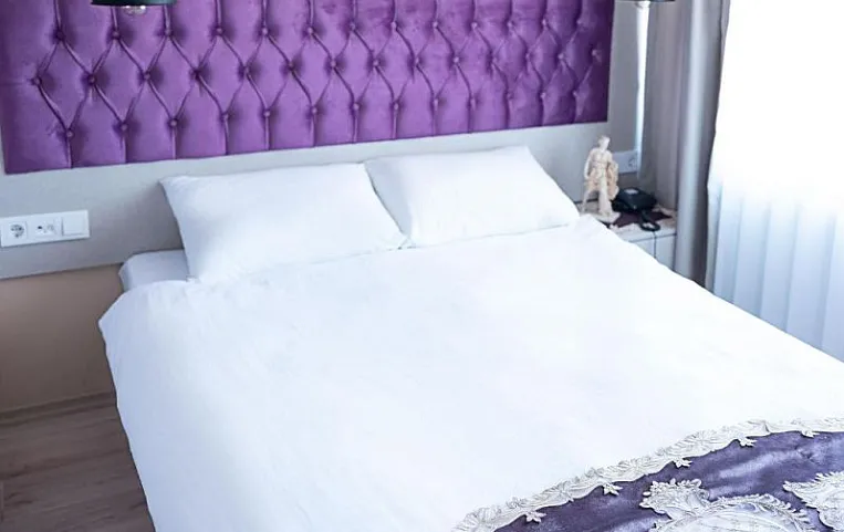 The Lola Hotel 2*