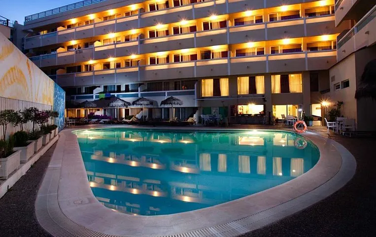 Continental Apartments 3*