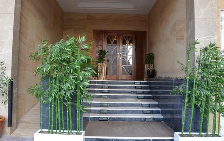 Richmond Green Hotel 3*