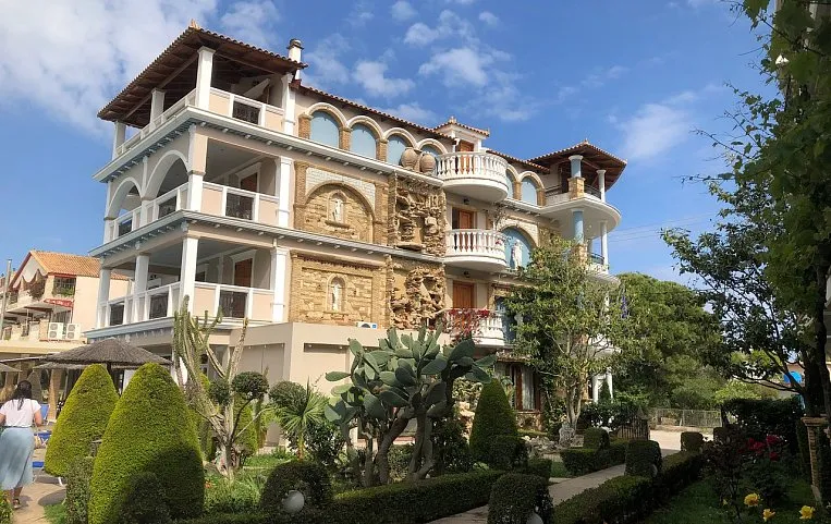 The Plaza Palace 4*