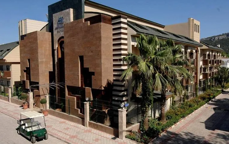 Ambassador Hotel 4*