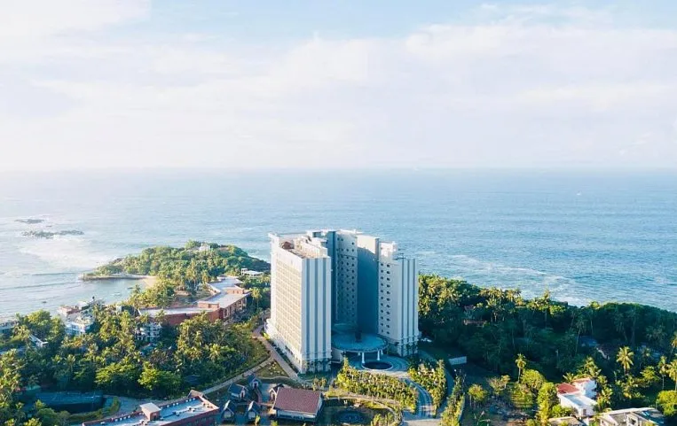 Araliya Beach Resort & Spa 5*