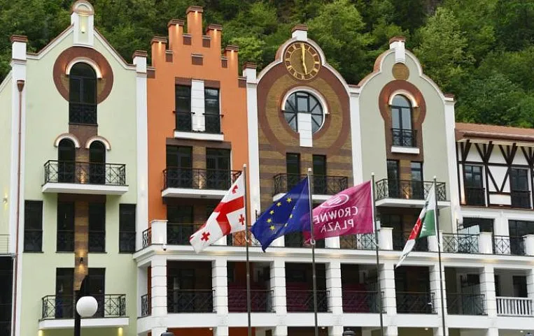 Crowne Plaza Borjomi 5*
