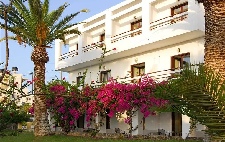 Lato Hotel 2*
